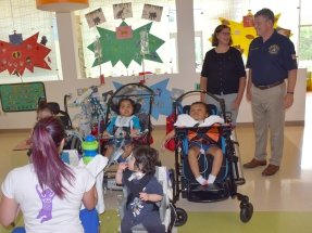 Image for news article  Senator Murphy Visits Kids, Hospital Staff