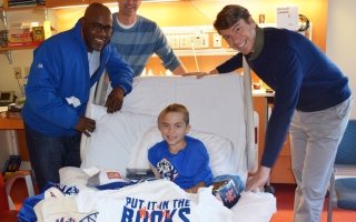 Image for news article New York Mets Surprise Blythedale Patient with Gifts, "Get Well" Message